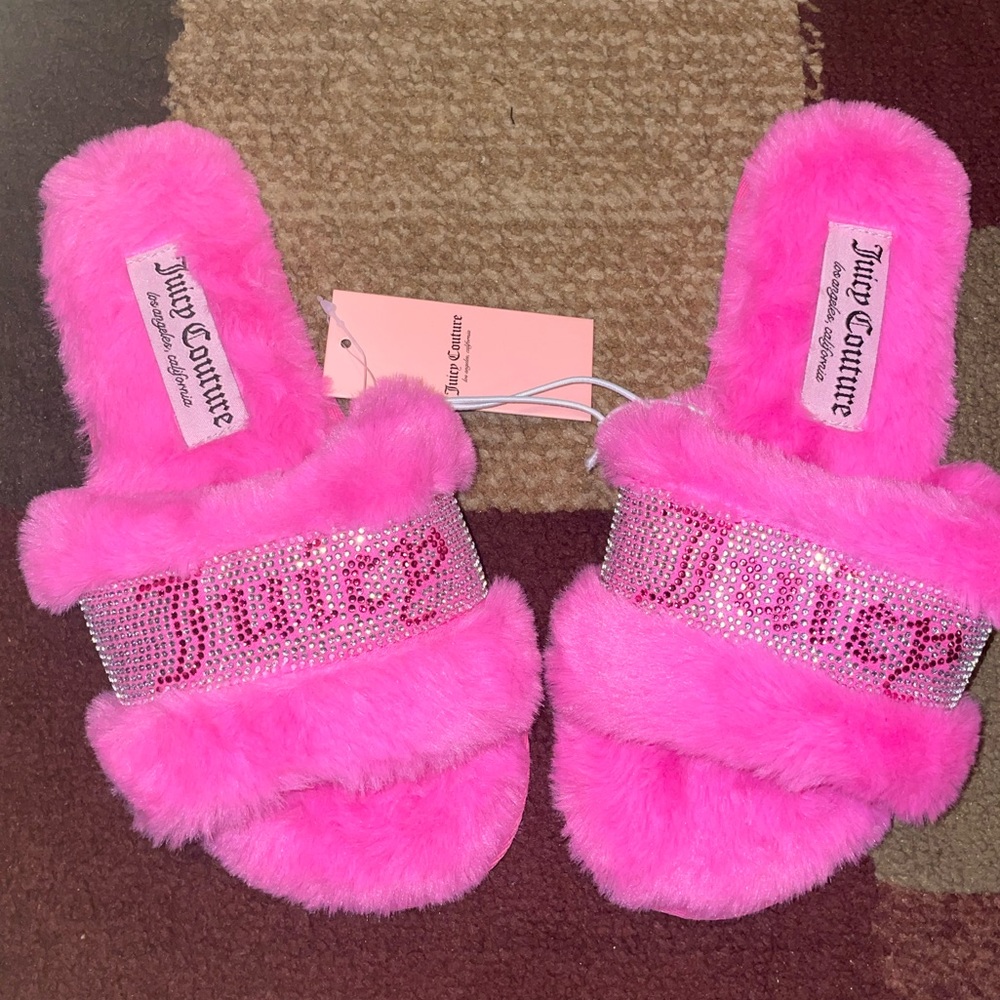 JUICY COUTURE SLIPPERS